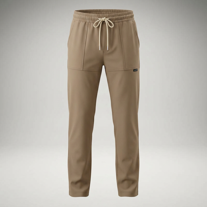 Freizeithose Herren braun, Ghost-Mannequin-Ansicht freigestellt