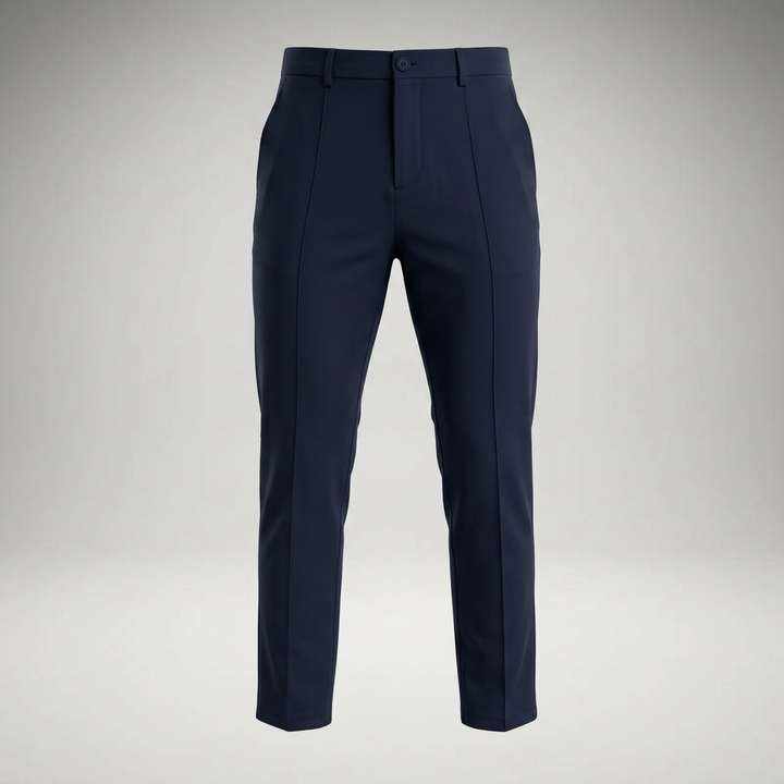 Dunkelblaue Chinohose freigestellt in Ghost-Mannequin-Optik
