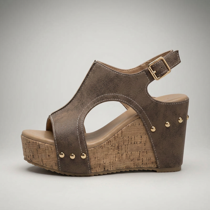Taupefarbene Keilsandalette mit Kork-Absatz, Seitenansicht