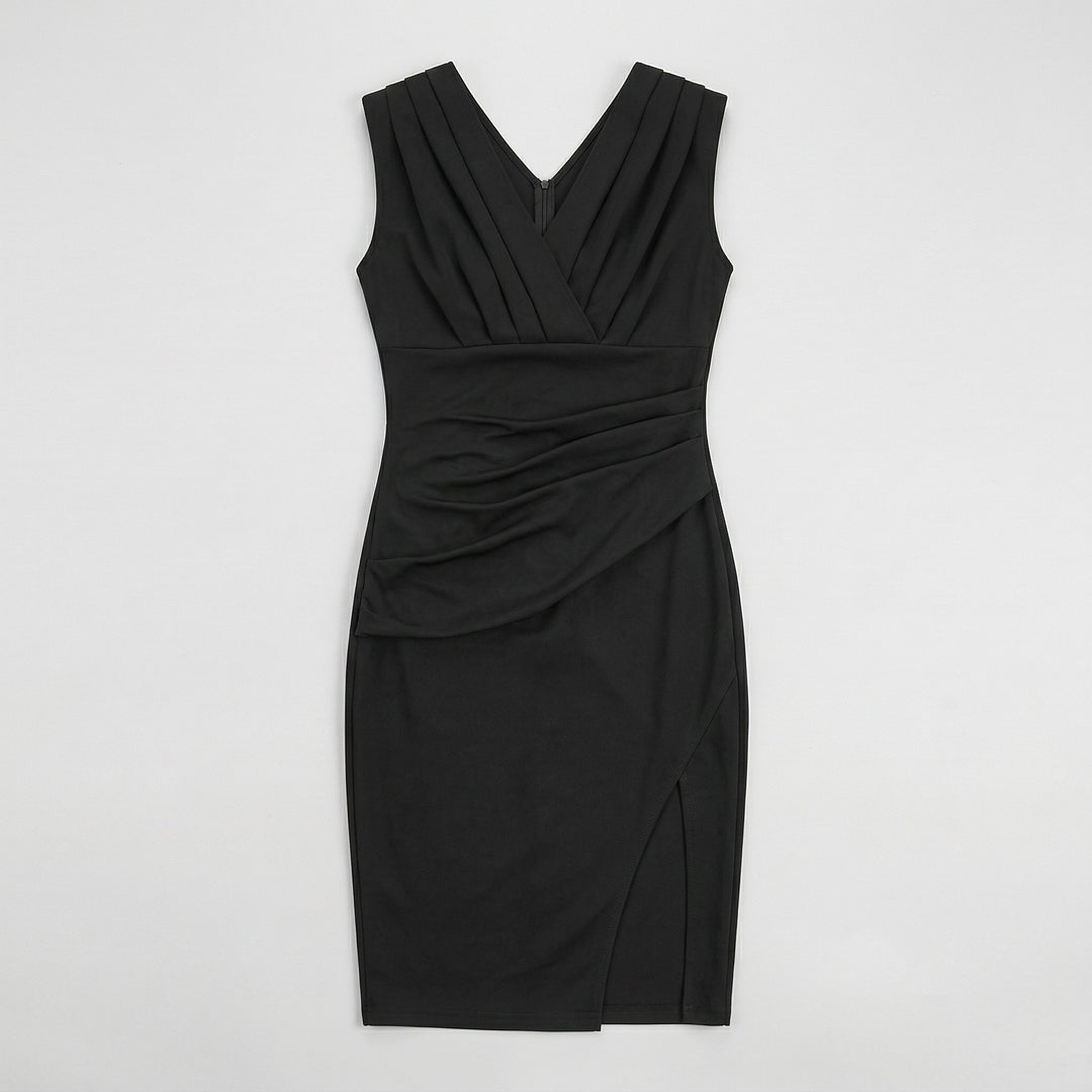 Schwarzes Cocktailkleid Flat-Lay, V-Ausschnitt, gerüschte Seite, Schlitz