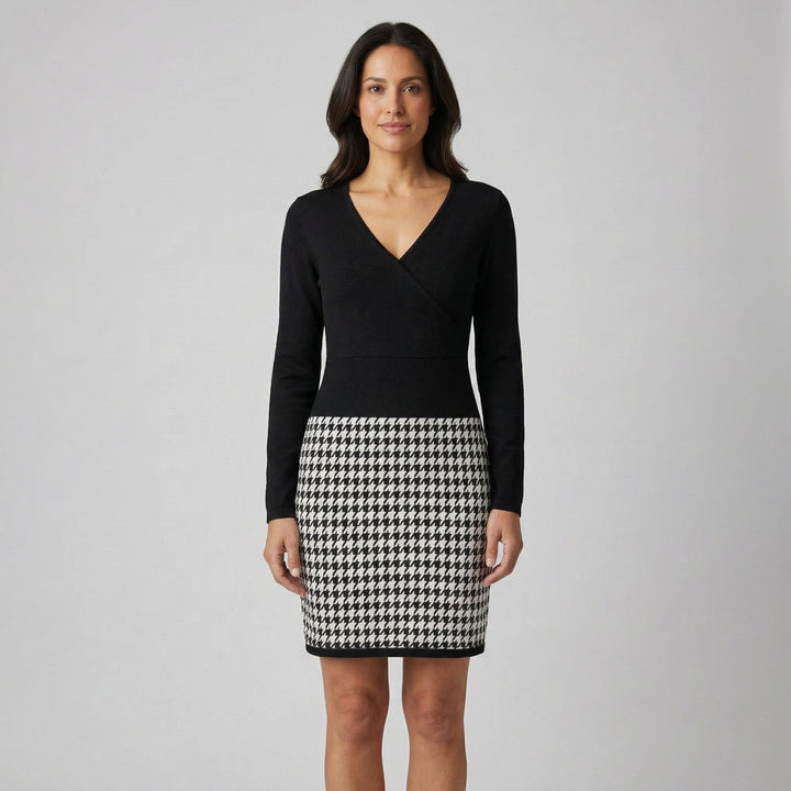 Minikleid mit V-Ausschnitt, schwarzes Oberteil, Hahnentritt-Rock, Frontansicht