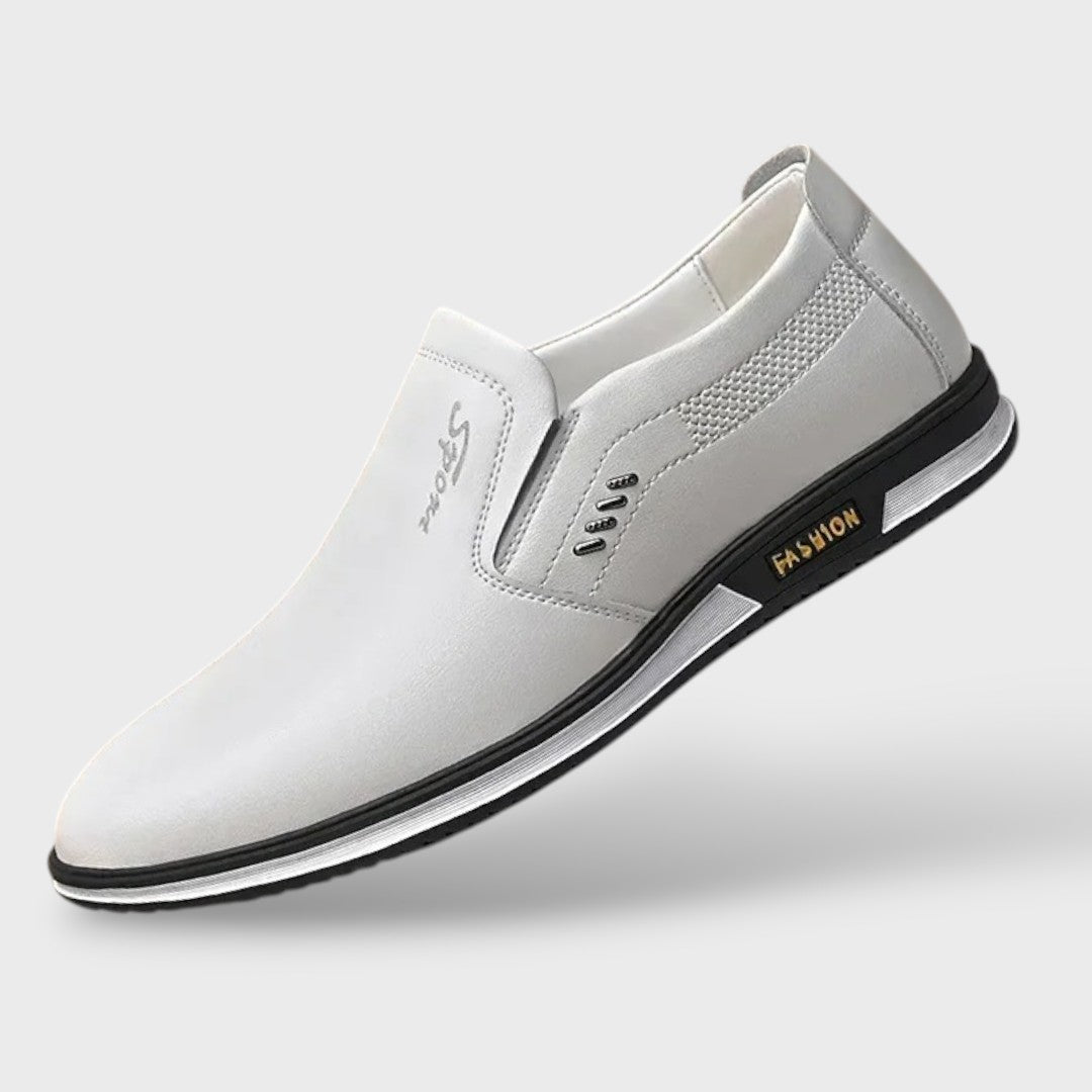 Herren Slip-On Loafer in Weiß, flache Gummisohle, Draufsicht