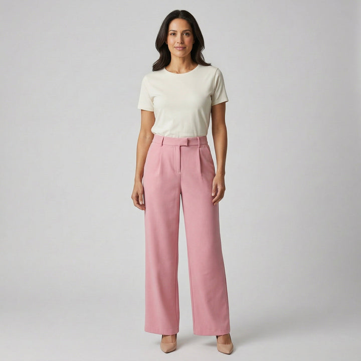 Palazzohose Rosa, hohe Taille mit Bügelfalte, Model Frontansicht
